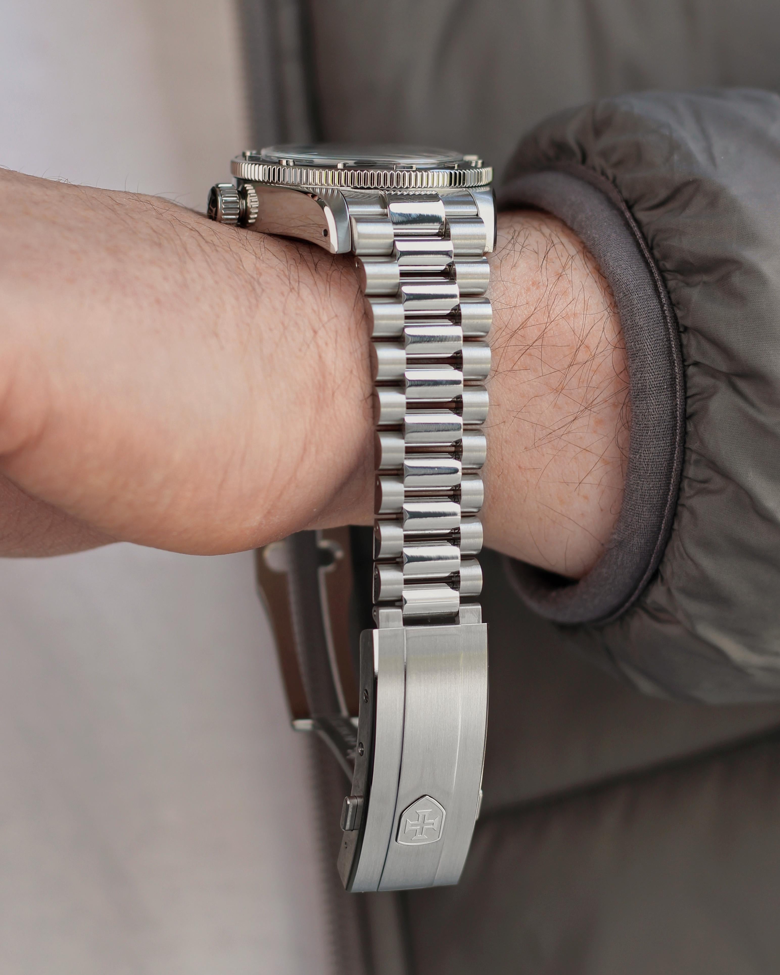 Atlantic Sky - Bracelet - 39mm (Polished Steel)