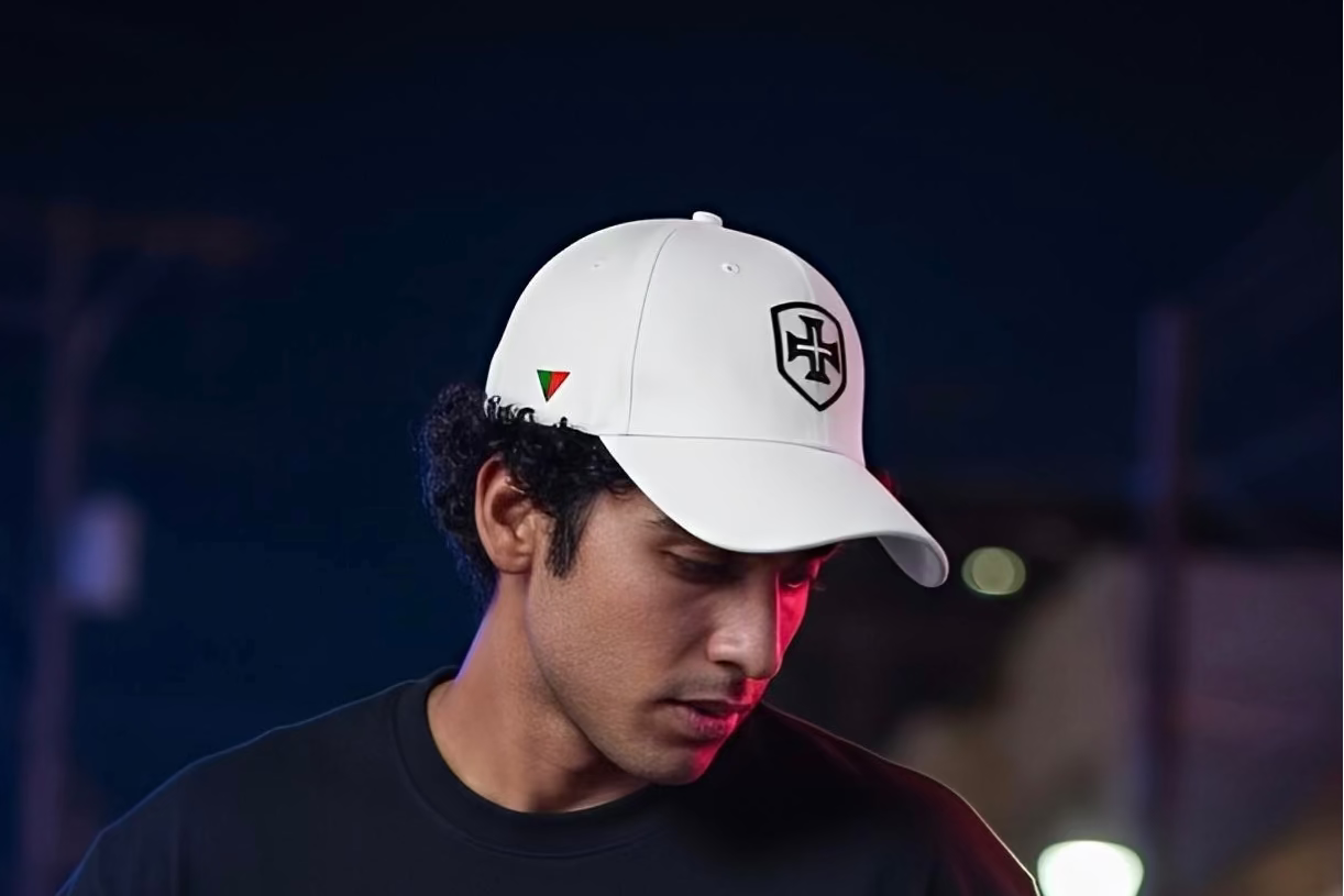 White_Escudo_cap.heic